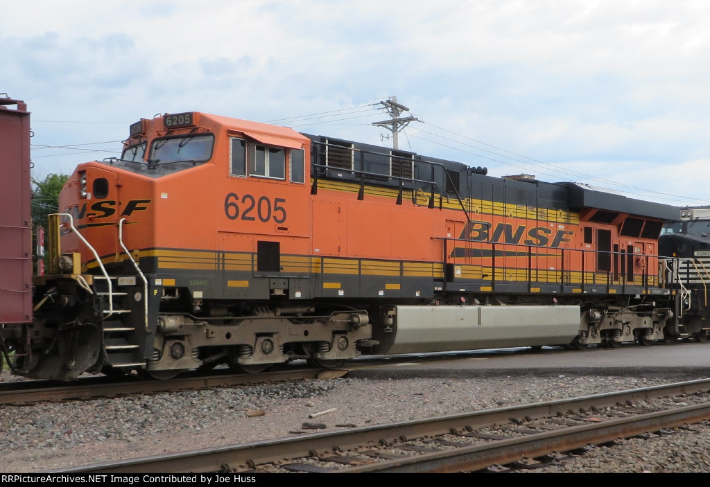 BNSF 6205